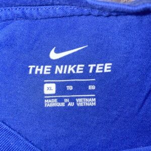 Men’s Nike shirt